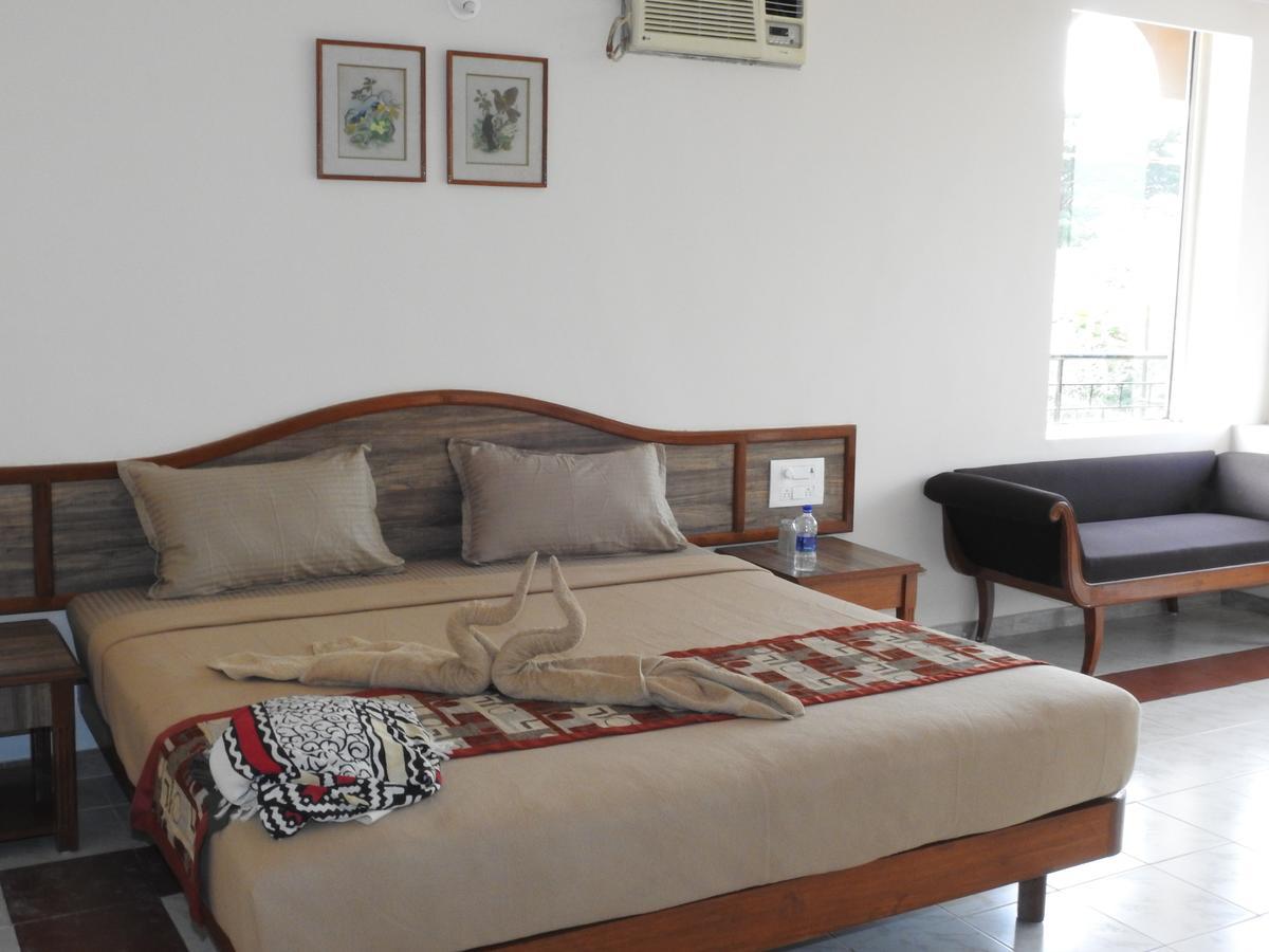 Goa Highridge Residency Hotel Panadzsi Kültér fotó